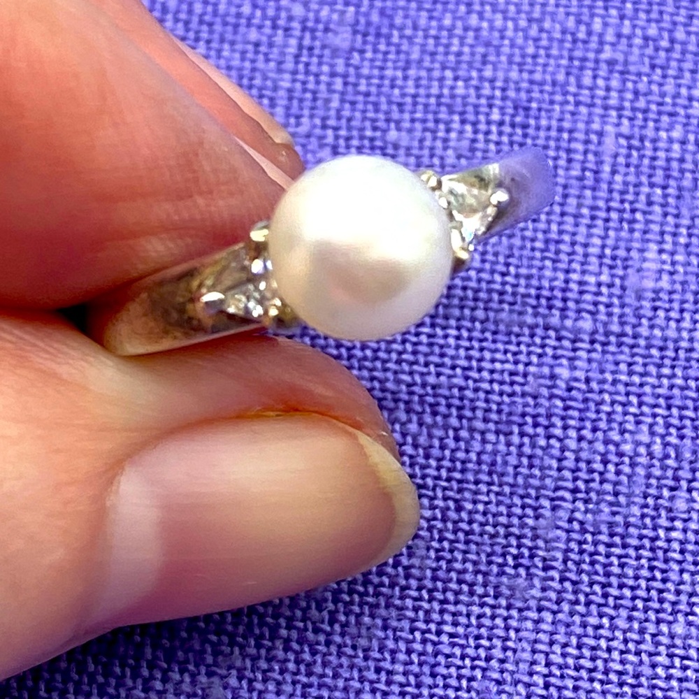 Vintage sterling silver & white freshwater pearl ring size 8.75 💜